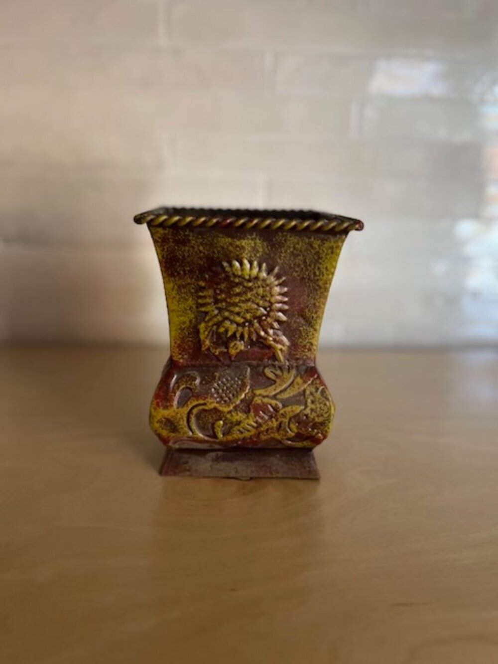 Rustic Style Metal Vase - Picture 2 of 2